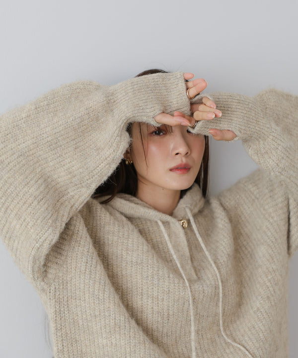 フーディーニットトップス