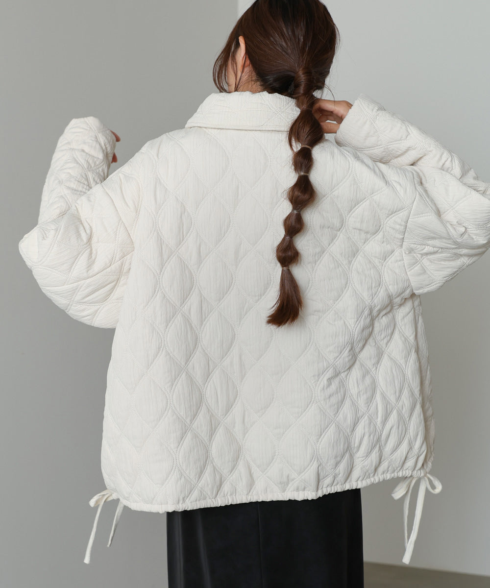 ウェーブキルティング中綿ミドルコート