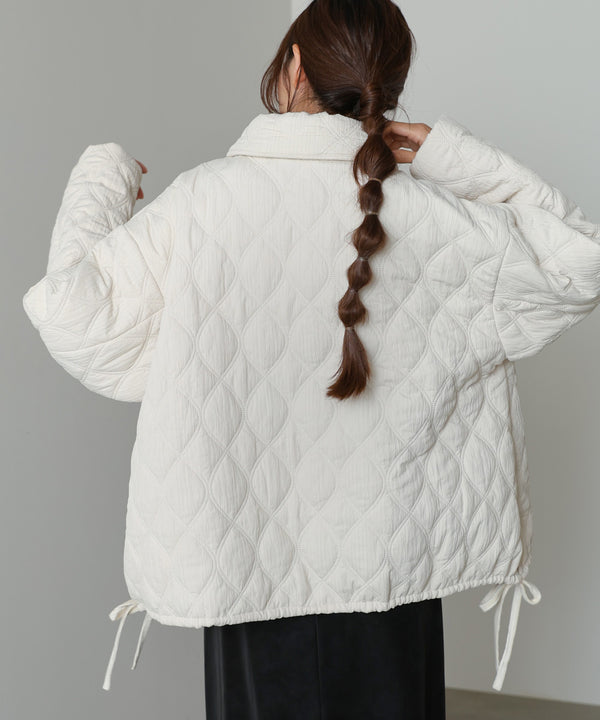 ウェーブキルティング中綿ミドルコート