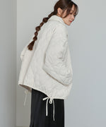 ウェーブキルティング中綿ミドルコート