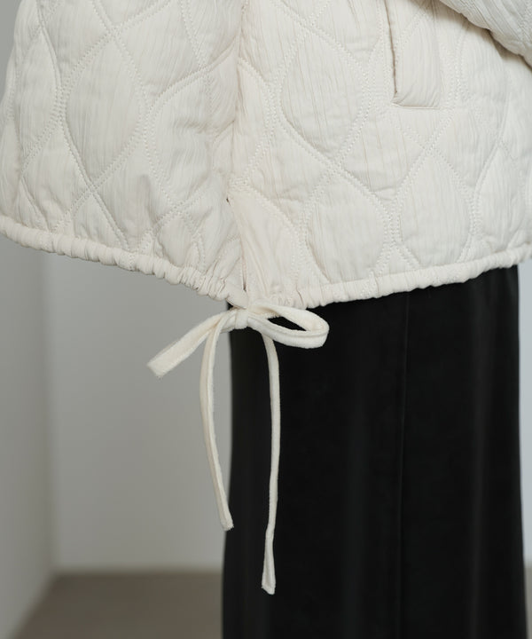 ウェーブキルティング中綿ミドルコート