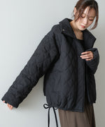 ウェーブキルティング中綿ミドルコート