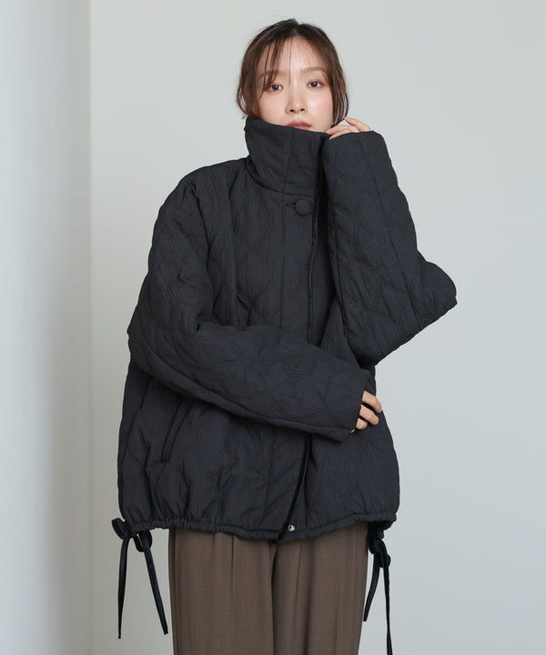 ウェーブキルティング中綿ミドルコート