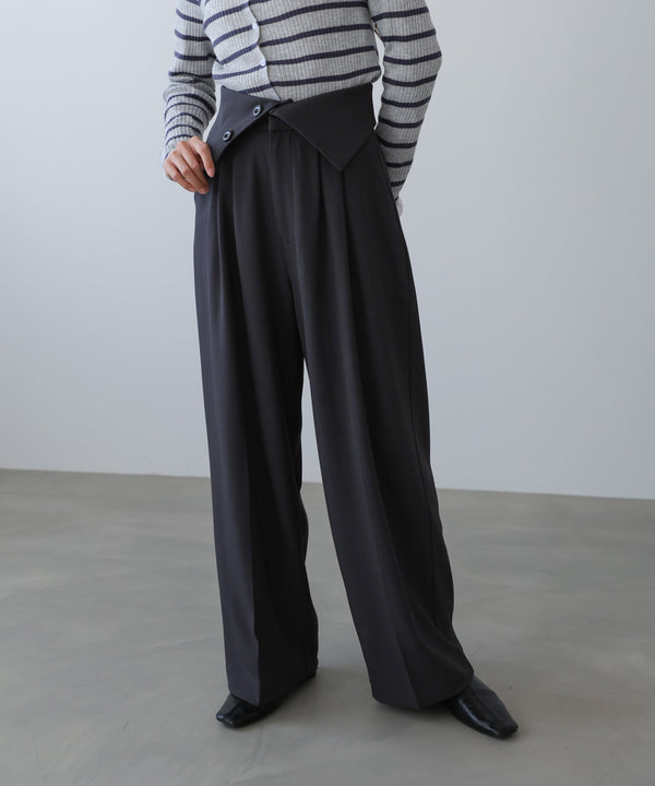 ウエストフラップ釦ワイドタックパンツ