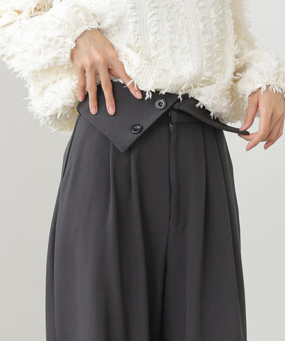 ウエストフラップ釦ワイドタックパンツ