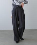 ウエストフラップ釦ワイドタックパンツ