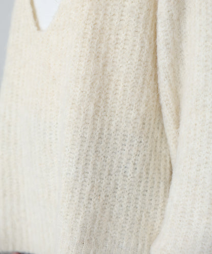 ワイドＶネックルーズニットプルオーバー
