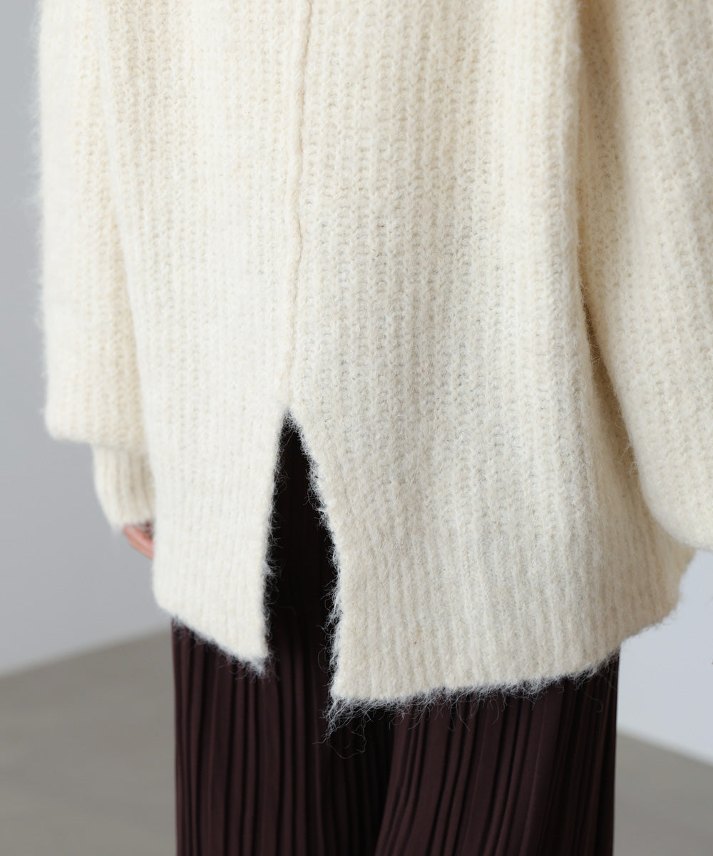 ワイドＶネックルーズニットプルオーバー