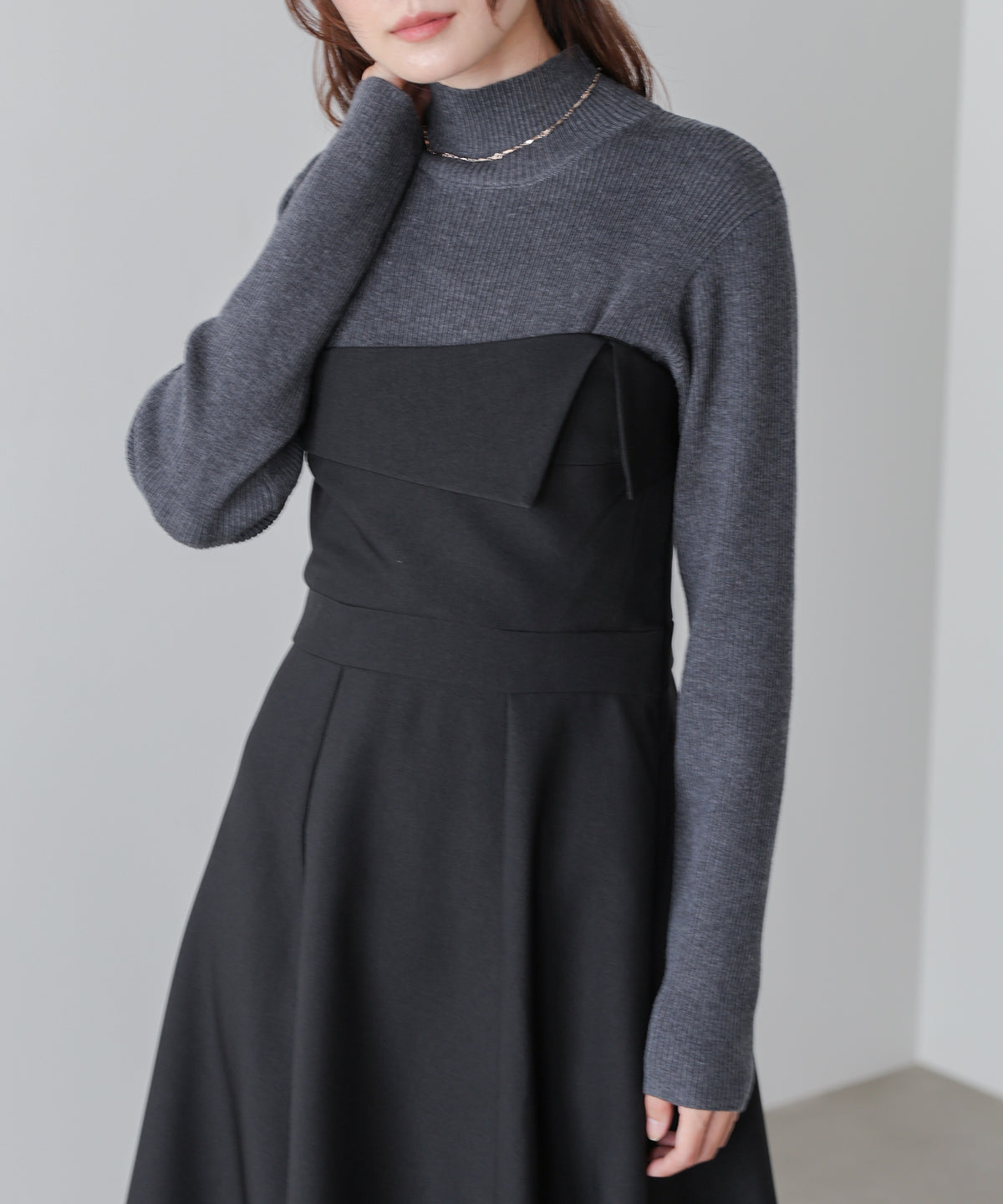 【選べるネック】レイヤード風ドッキングニットワンピ