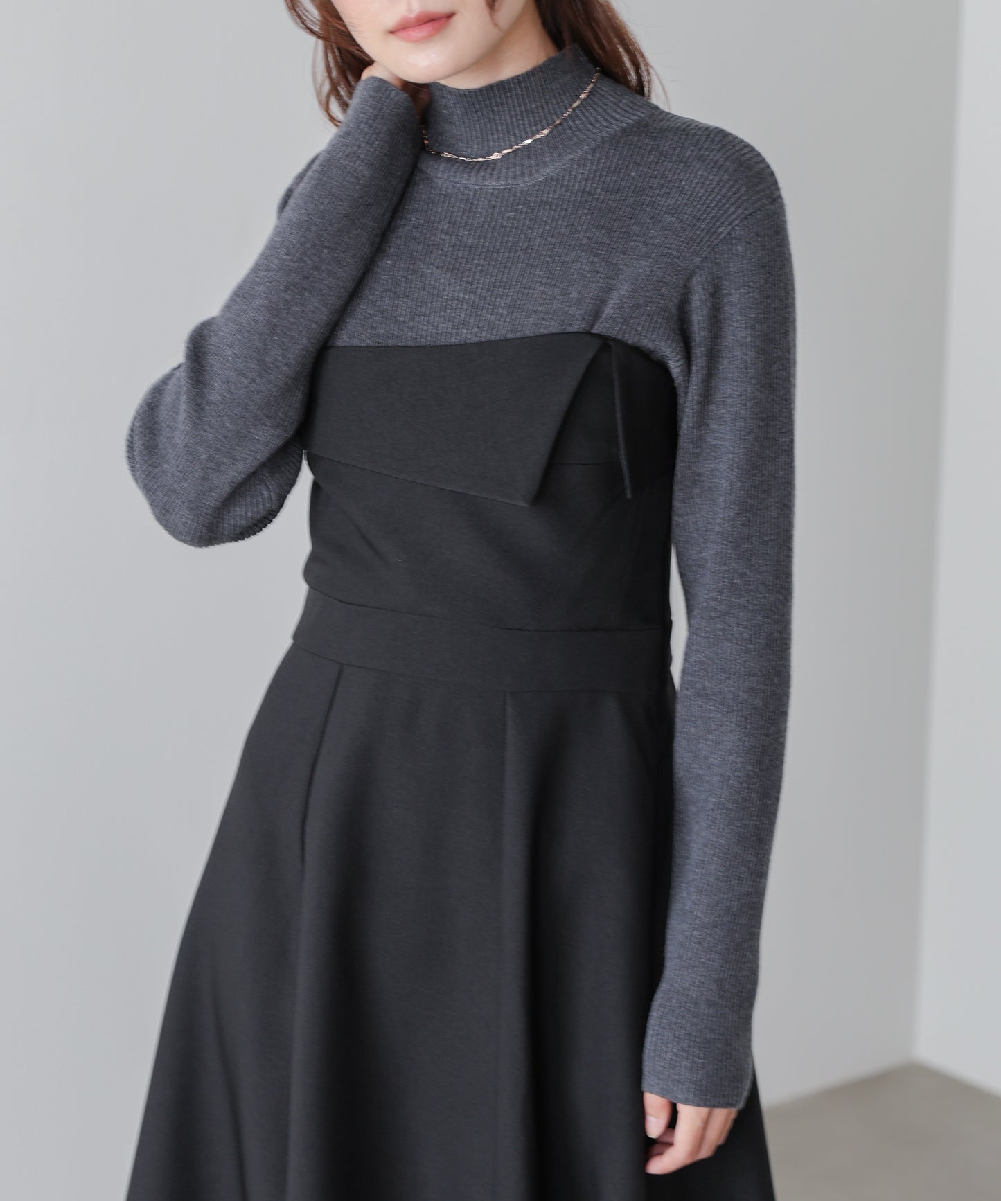 【選べるネック】レイヤード風ドッキングニットワンピ