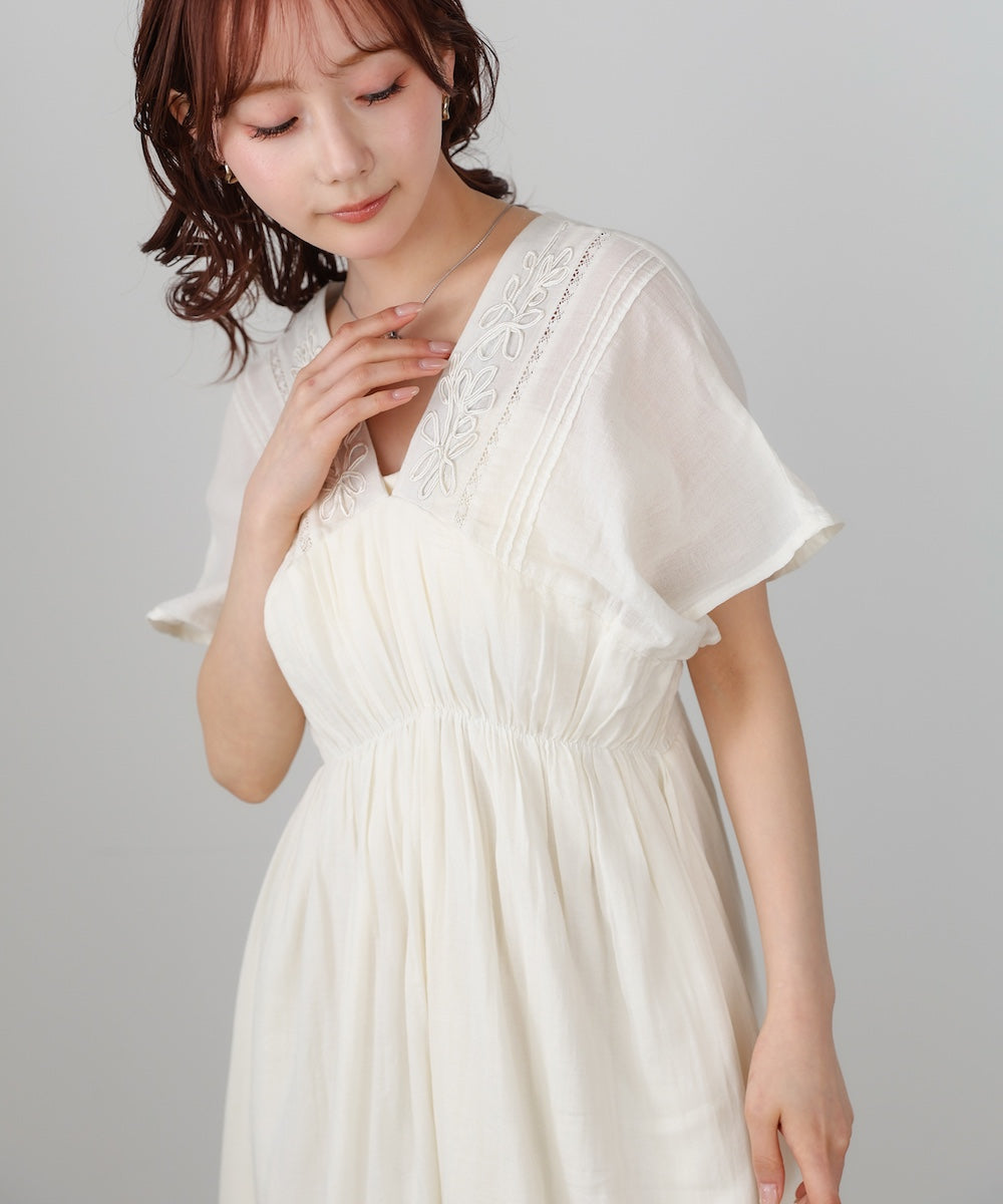 【選べるサイズ展開】テープ刺繍ピンタックレースワンピース