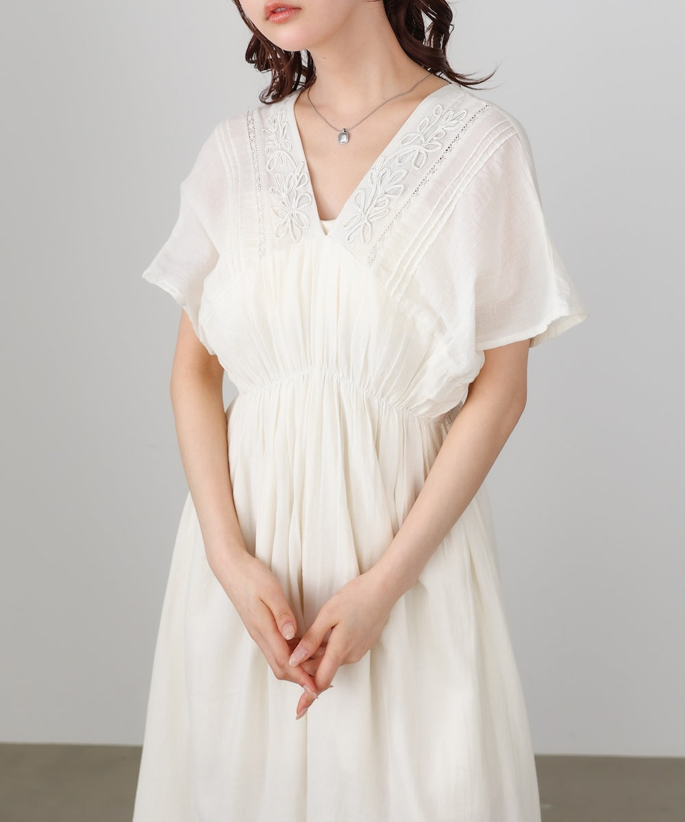 【選べるサイズ展開】テープ刺繍ピンタックレースワンピース