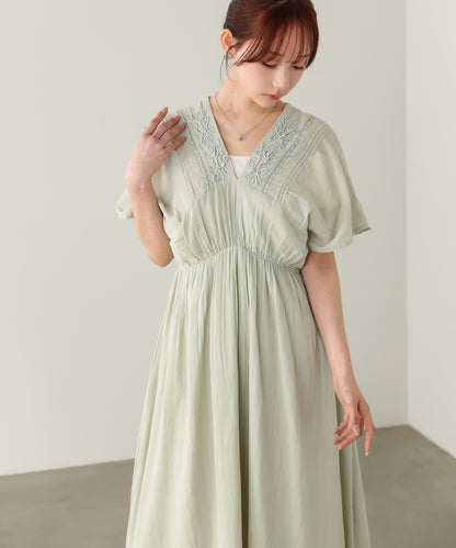 【選べるサイズ展開】テープ刺繍ピンタックレースワンピース