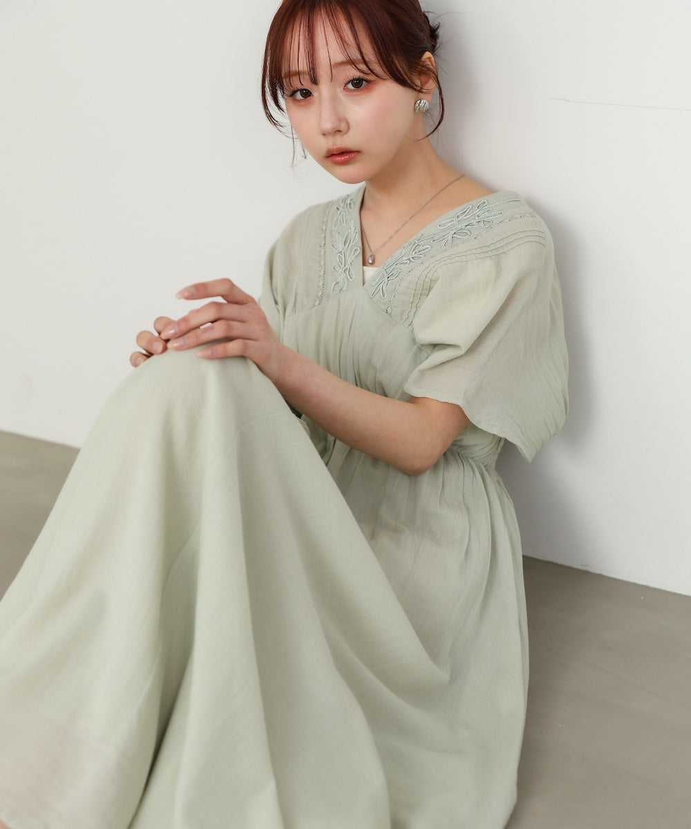 【選べるサイズ展開】テープ刺繍ピンタックレースワンピース