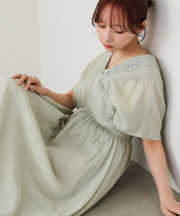 【選べるサイズ展開】テープ刺繍ピンタックレースワンピース