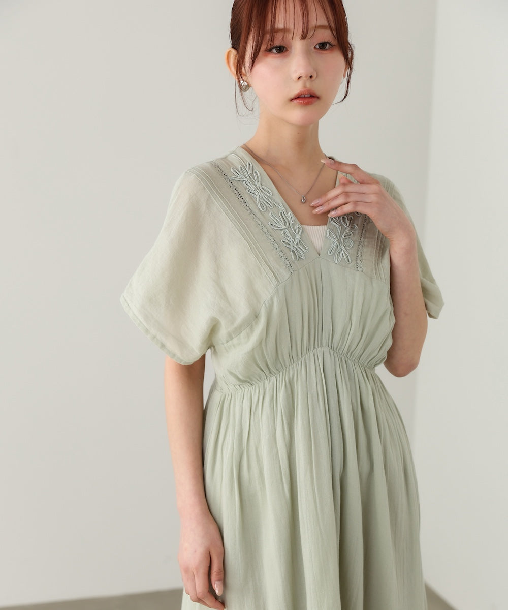 【選べるサイズ展開】テープ刺繍ピンタックレースワンピース