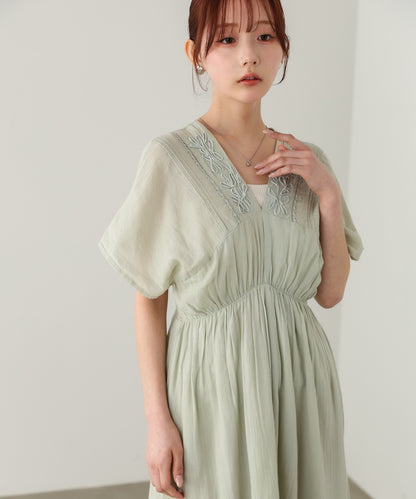 【選べるサイズ展開】テープ刺繍ピンタックレースワンピース