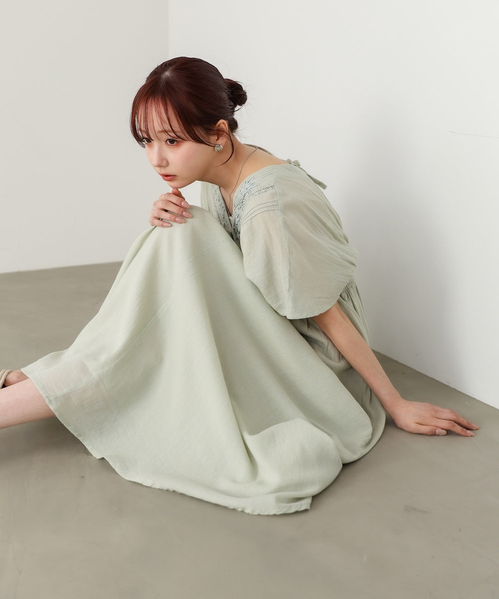 【選べるサイズ展開】テープ刺繍ピンタックレースワンピース