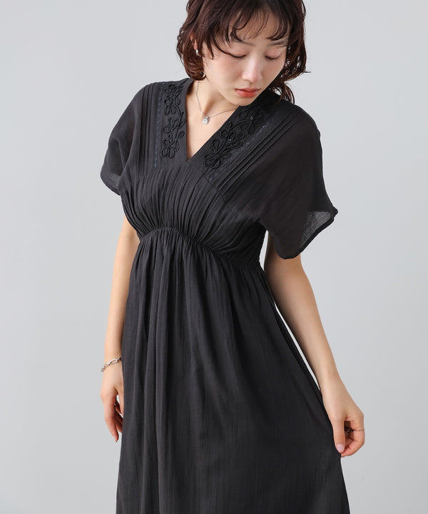 【選べるサイズ展開】テープ刺繍ピンタックレースワンピース