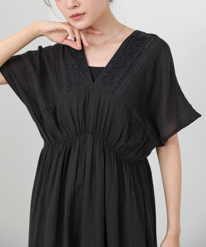 【選べるサイズ展開】テープ刺繍ピンタックレースワンピース