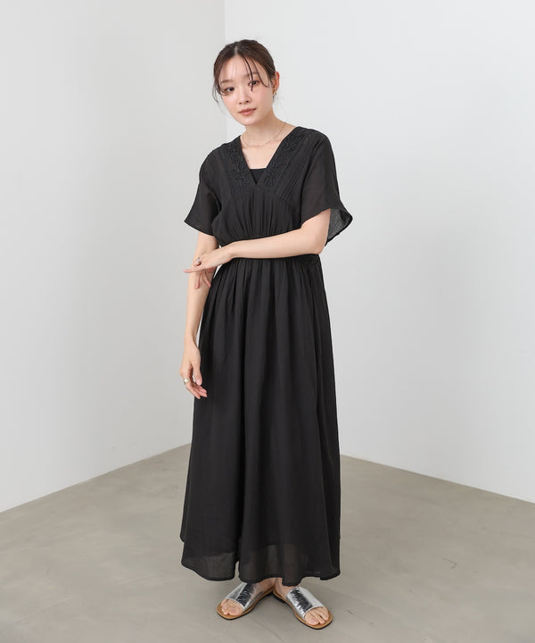 【選べるサイズ展開】テープ刺繍ピンタックレースワンピース