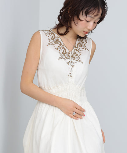 【選べるサイズ展開】スカラップ刺繍ウエストギャザーワンピース