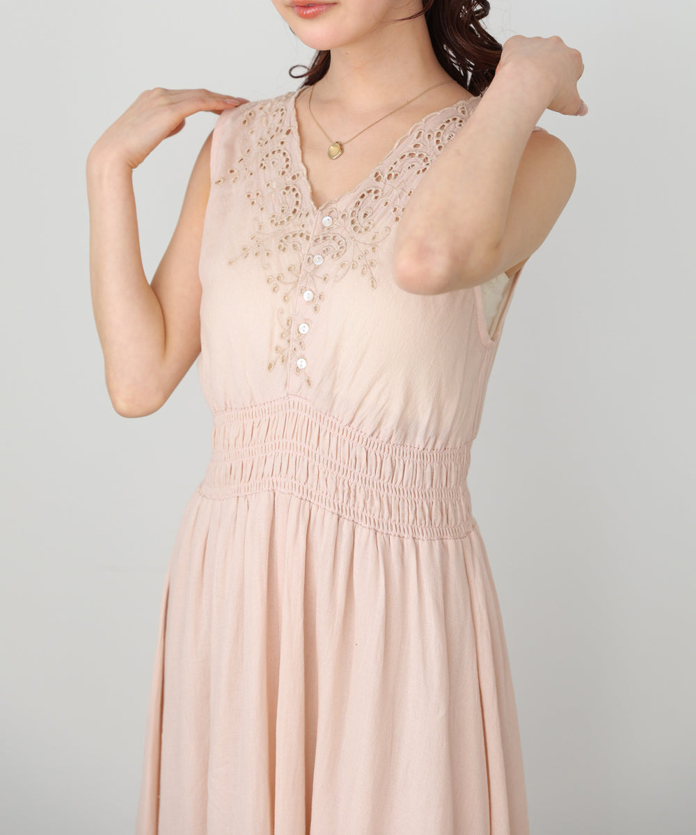 【選べるサイズ展開】スカラップ刺繍ウエストギャザーワンピース