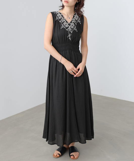 【選べるサイズ展開】スカラップ刺繍ウエストギャザーワンピース