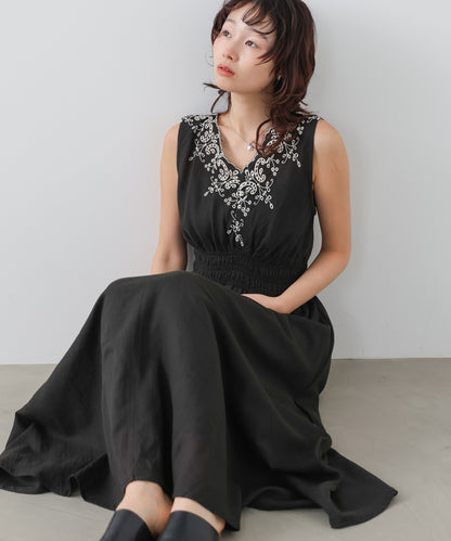 【選べるサイズ展開】スカラップ刺繍ウエストギャザーワンピース