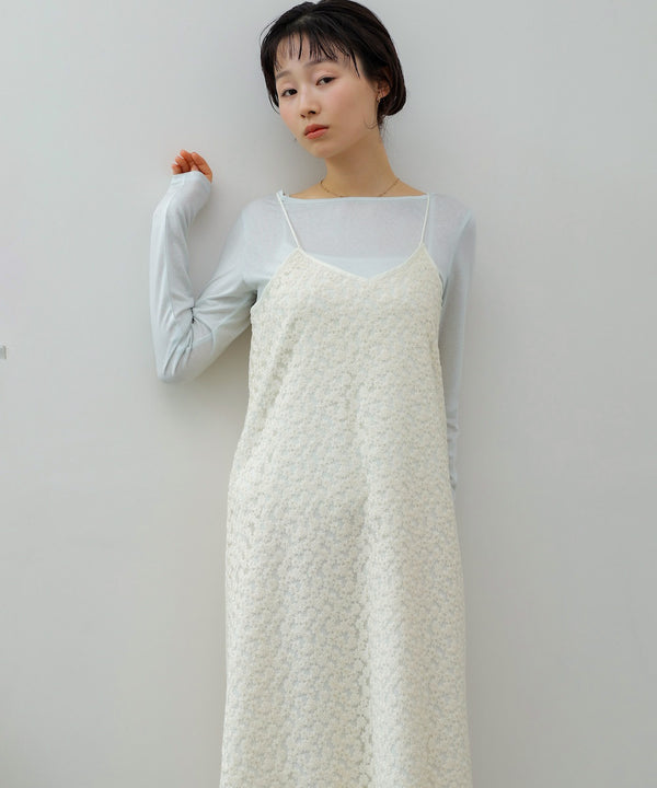 刺繍フラワーキャミワンピース
