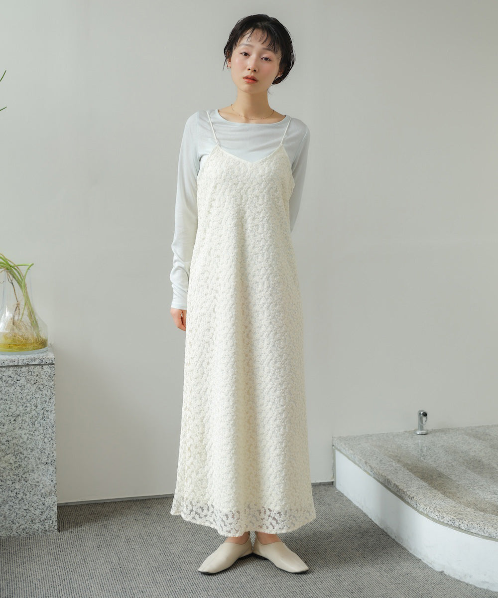 刺繍フラワーキャミワンピース