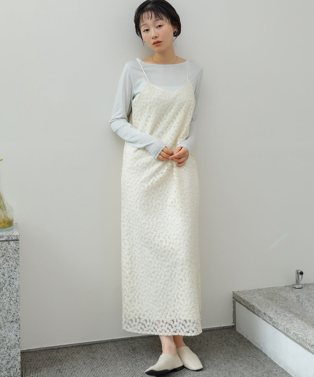 刺繍フラワーキャミワンピース