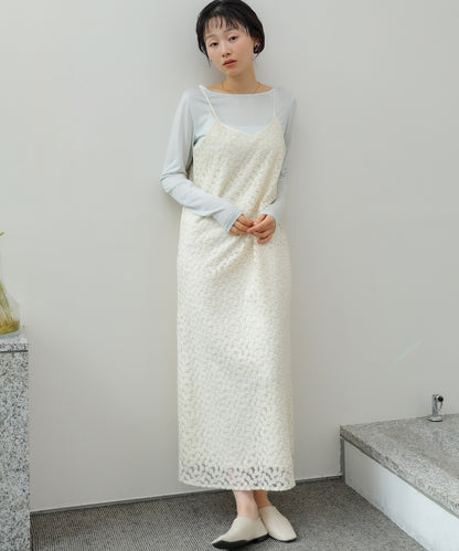 刺繍フラワーキャミワンピース