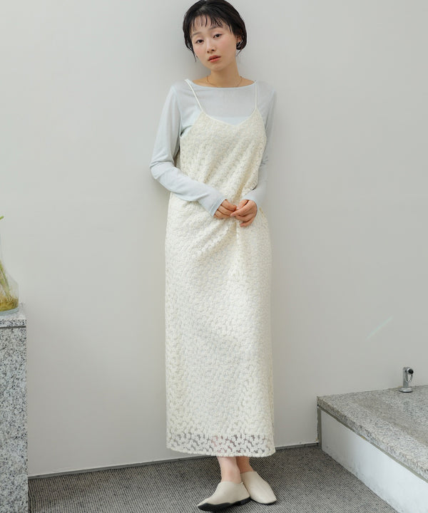 刺繍フラワーキャミワンピース