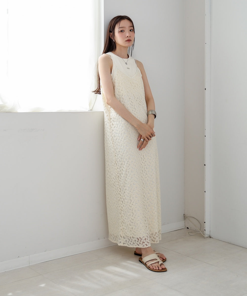 刺繍フラワーキャミワンピース