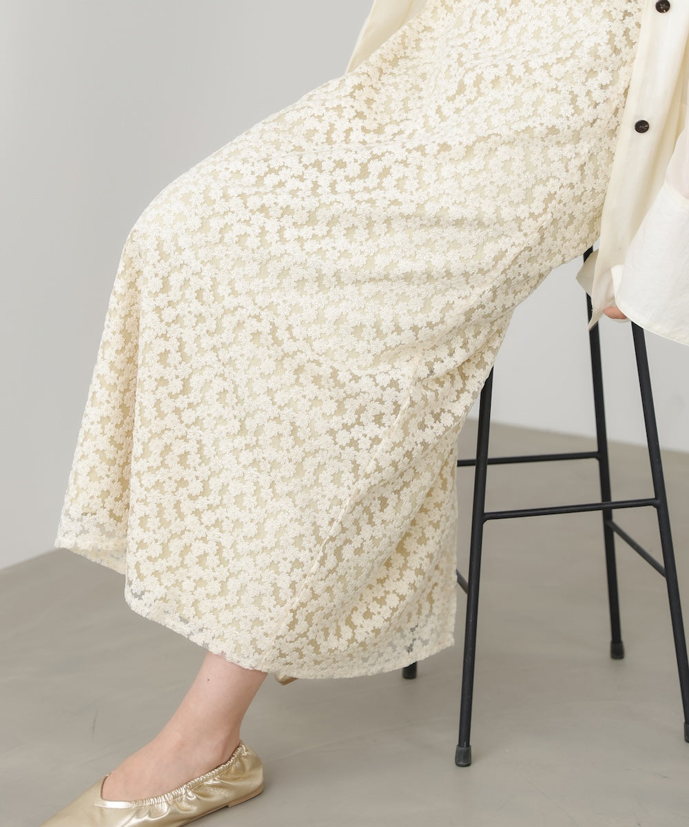 刺繍フラワーキャミワンピース