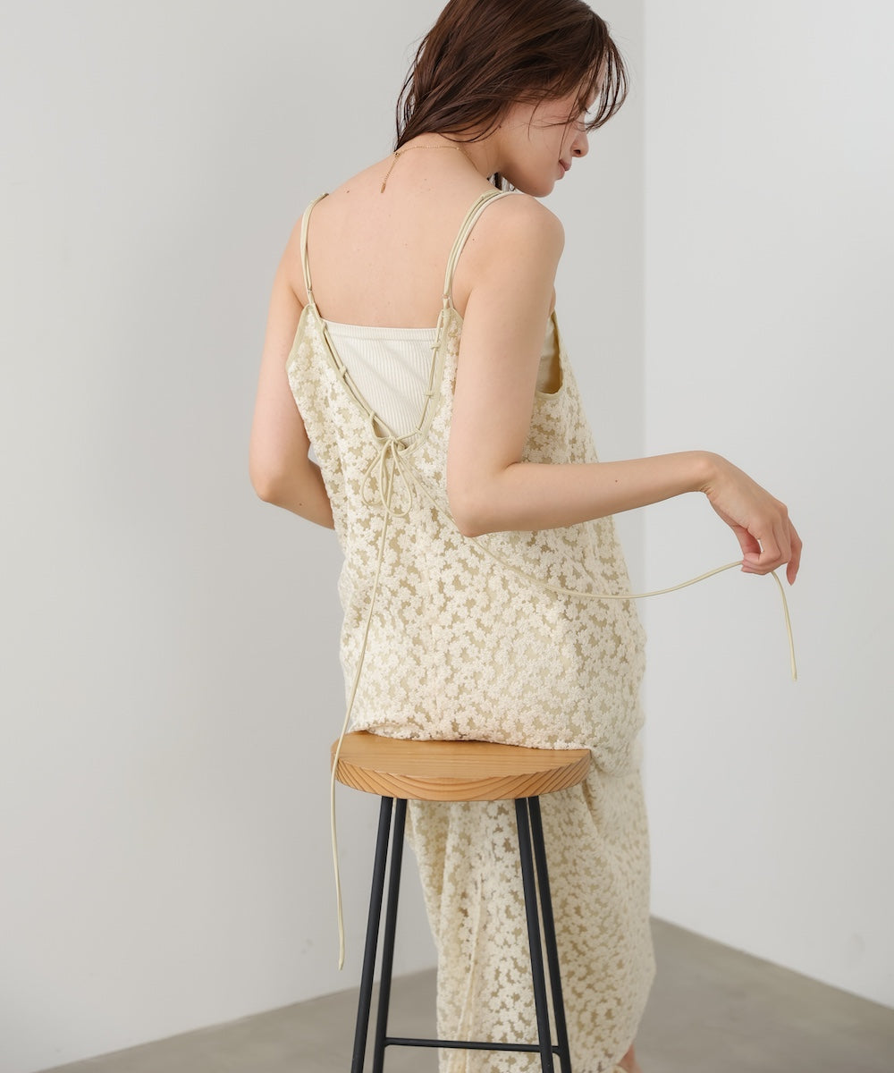 刺繍フラワーキャミワンピース