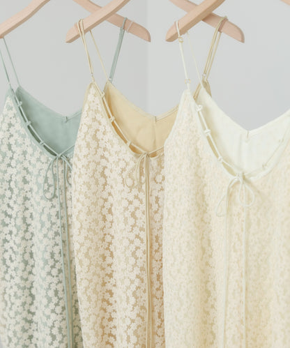 刺繍フラワーキャミワンピース