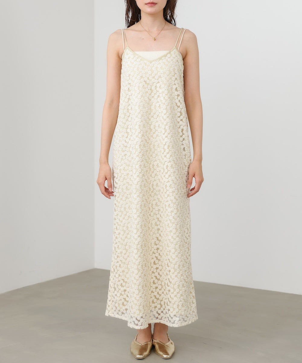 刺繍フラワーキャミワンピース