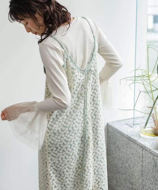 刺繍フラワーキャミワンピース