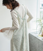 刺繍フラワーキャミワンピース