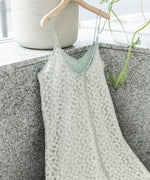刺繍フラワーキャミワンピース