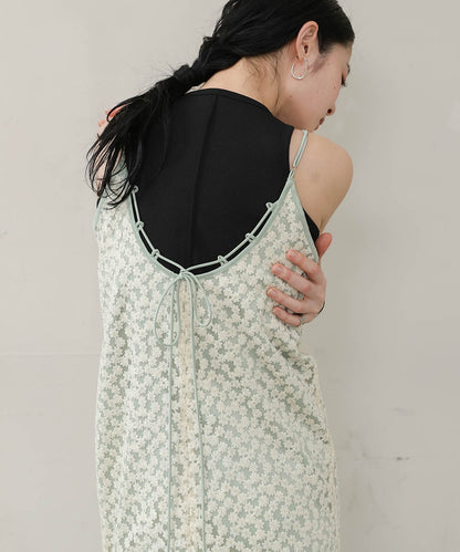 刺繍フラワーキャミワンピース