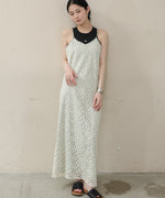 刺繍フラワーキャミワンピース