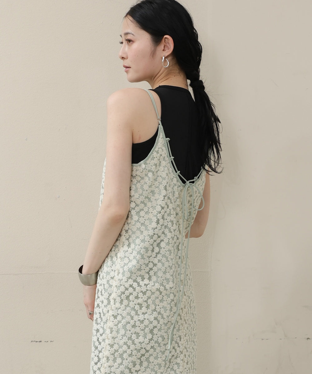 刺繍フラワーキャミワンピース