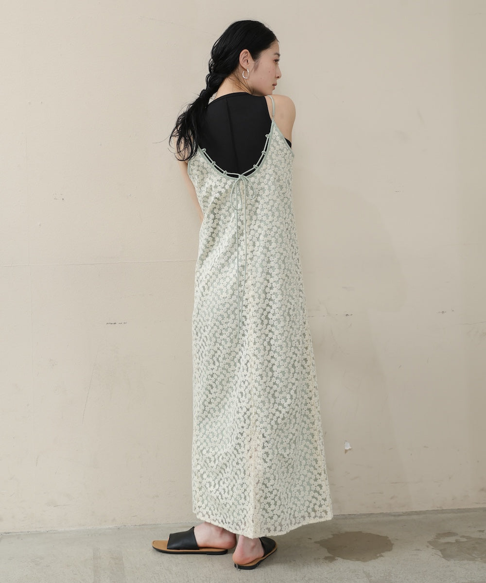 刺繍フラワーキャミワンピース