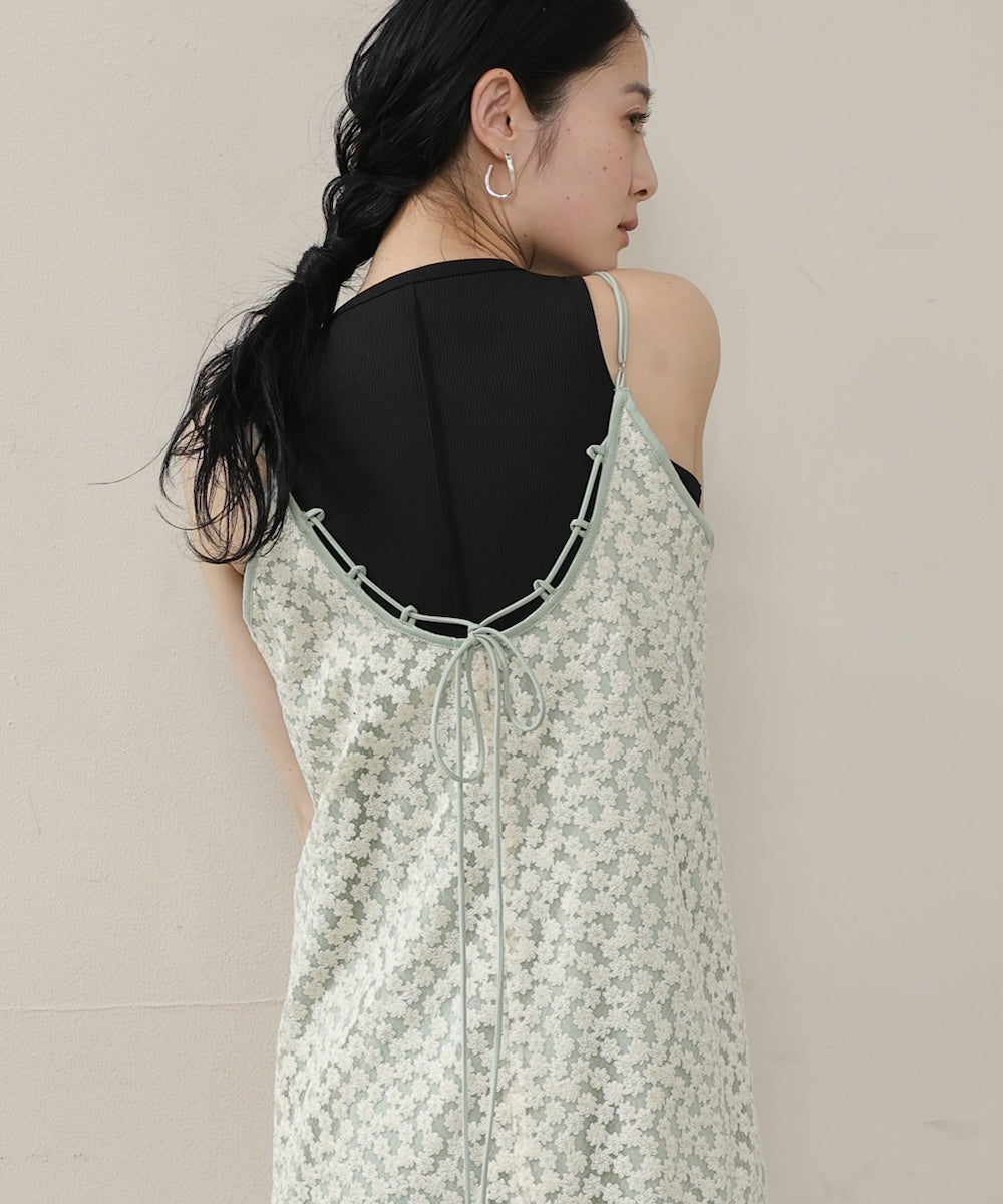 刺繍フラワーキャミワンピース