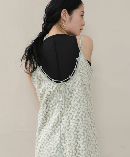 刺繍フラワーキャミワンピース