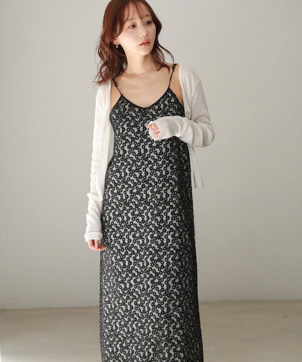 刺繍フラワーキャミワンピース