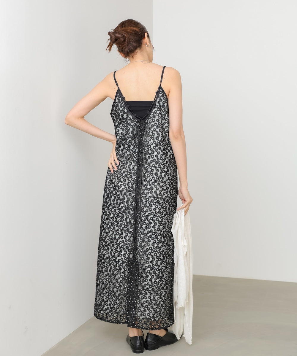 刺繍フラワーキャミワンピース